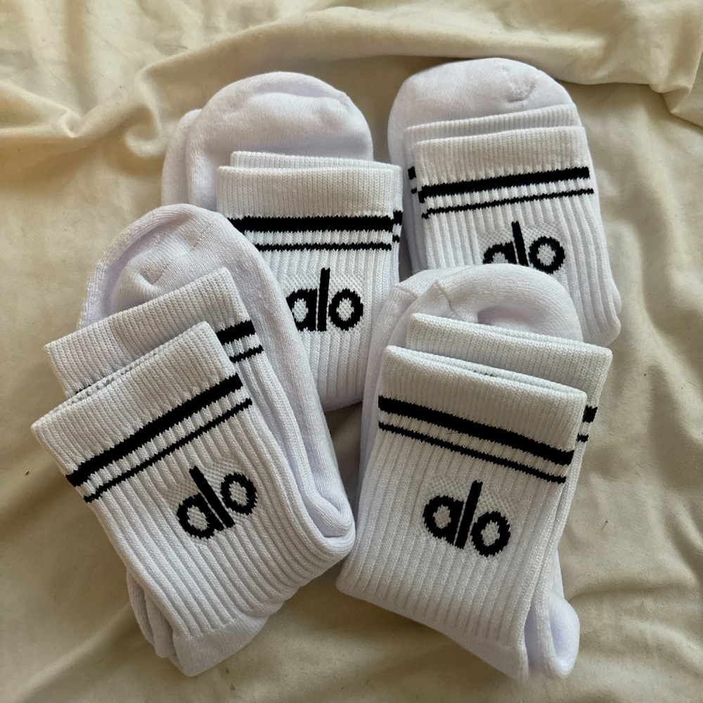 4 pack Alo yoga unisex throwback half crew socks - Picture 1 of 2